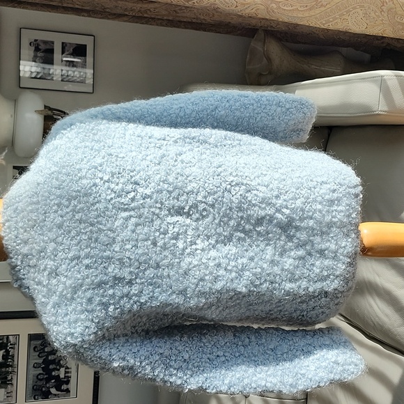 Hand Made Italy New W/O Tag & Pro Clean Chic Baby Blue Mohair Sweater, M, $54 - Picture 5 of 11